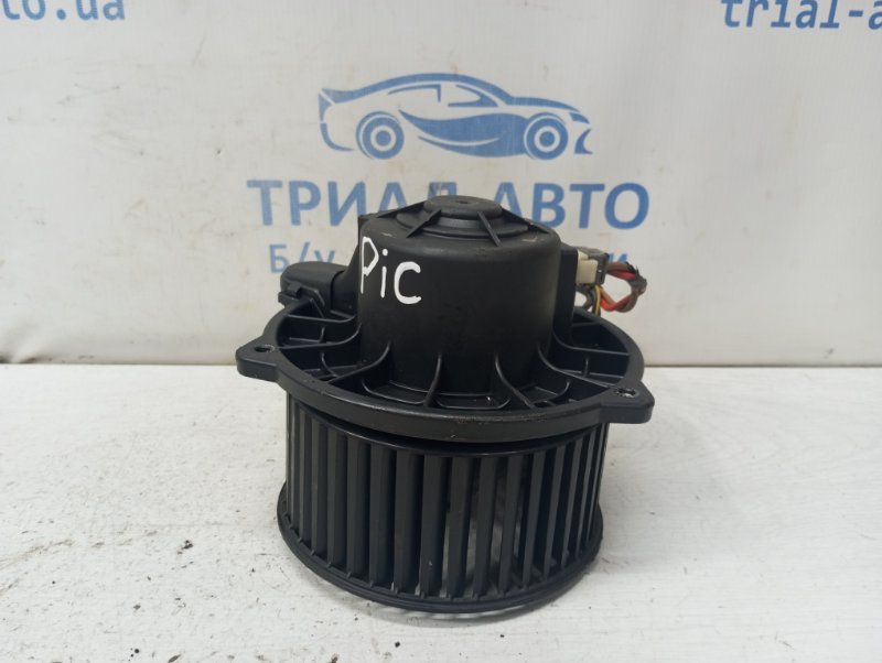 Запчасть моторчик печки Nissan Note 2005-2013 E12 1.4 CR14DE 27226AX105 Б/У Моторчик печки Nissan Note 2005-2013 E12 1.4 CR14DE 27226AX105 Б/У