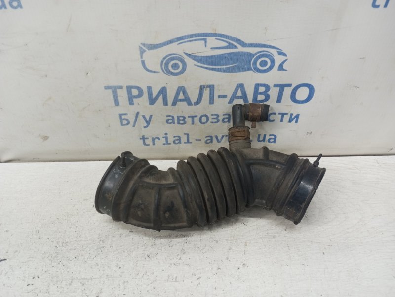 Патрубок воздушного фильтра Tiida 2004-2014 C11 1.6 Бензин HR16