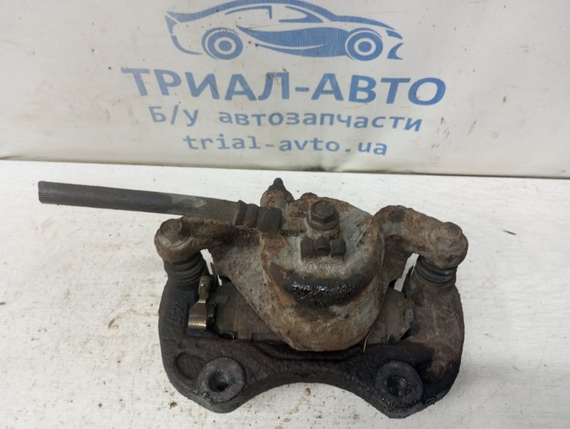 Суппорт передний левый Nissan Tiida C11 1.6 Бензин HR16 Суппорт передний левый Nissan Tiida C11 1.6 Бензин HR16
