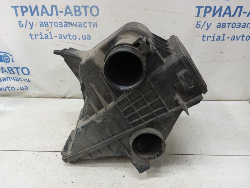 Запчасть корпус воздушного фильтра Nissan Tiida 2004-2014 C11 1.6 Бензин HR16 16500EF80C Б/У Корпус воздушного фильтра Nissan Tiida 2004-2014 C11 1.6 Бензин HR16 16500EF80C Б/У