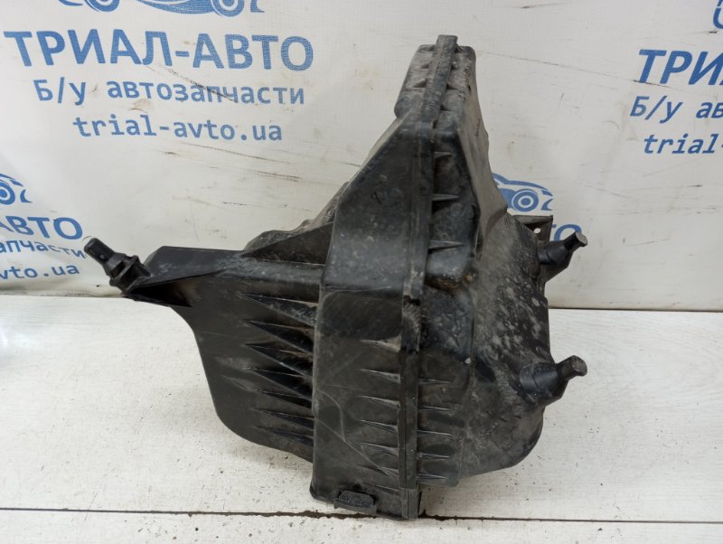 Корпус воздушного фильтра Tiida 2004-2014 C11 1.6 Бензин HR16 Корпус воздушного фильтра Tiida 2004-2014 C11 1.6 Бензин HR16