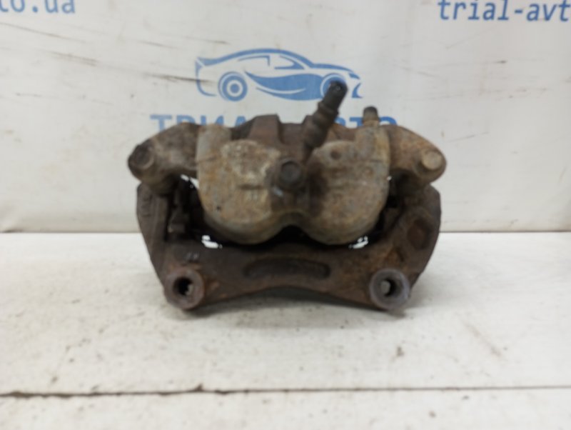 Суппорт передний левый Nissan Pathfinder R51 2.5 Diesel YD25DDTI Суппорт передний левый Nissan Pathfinder R51 2.5 Diesel YD25DDTI