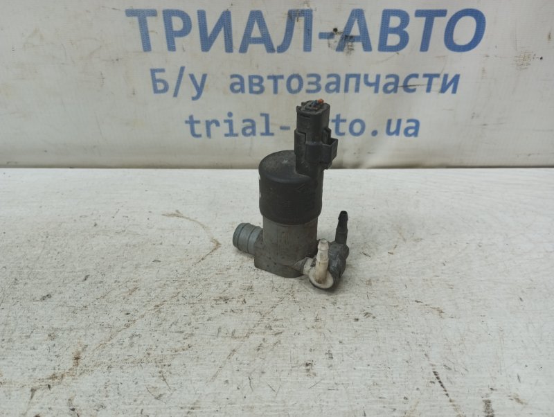 Запчасть насос омывателя стекла Nissan Pathfinder 2004-2014 R51 2.5 Diesel YD25DDTI 28920BU010 Б/У Насос омывателя стекла Nissan Pathfinder 2004-2014 R51 2.5 Diesel YD25DDTI 28920BU010 Б/У
