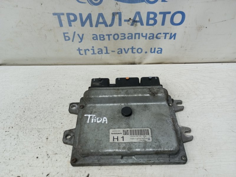 Запчасть блок управления двигателем Nissan Tiida 2004-2014 C11 1.6 Бензин HR16 MEC93200 Б/У Блок управления двигателем Nissan Tiida 2004-2014 C11 1.6 Бензин HR16 MEC93200 Б/У