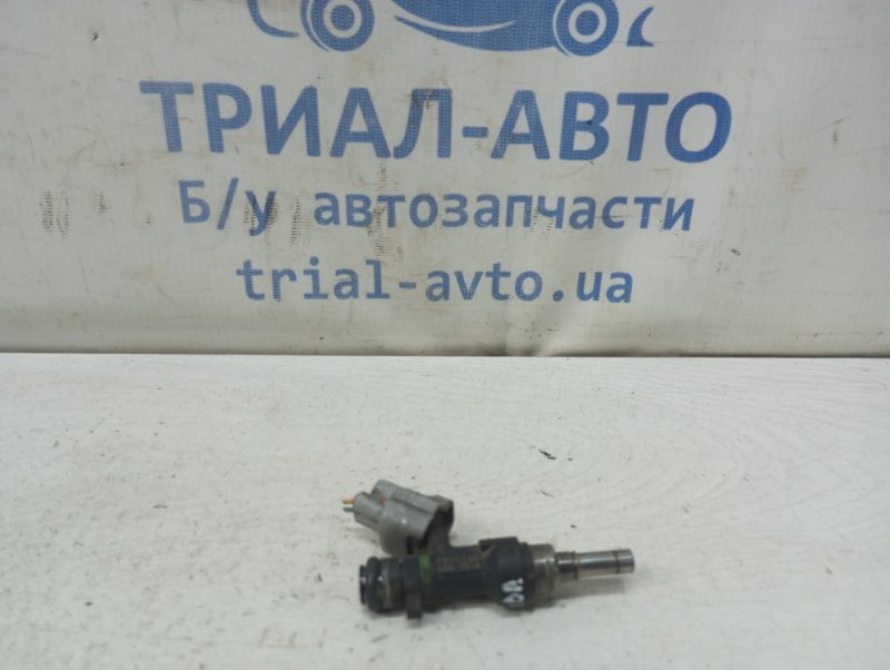Запчасть форсунка топливная Nissan Tiida 2004-2014 C11 1.6 Бензин HR16 16600ED000 Б/У Форсунка топливная Nissan Tiida 2004-2014 C11 1.6 Бензин HR16 16600ED000 Б/У