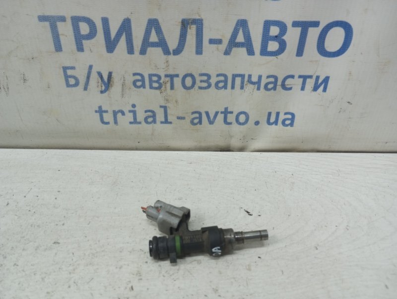 Запчасть форсунка топливная Nissan Tiida 2004-2014 C11 1.6 Бензин HR16 16600ED000 Б/У Форсунка топливная Nissan Tiida 2004-2014 C11 1.6 Бензин HR16 16600ED000 Б/У