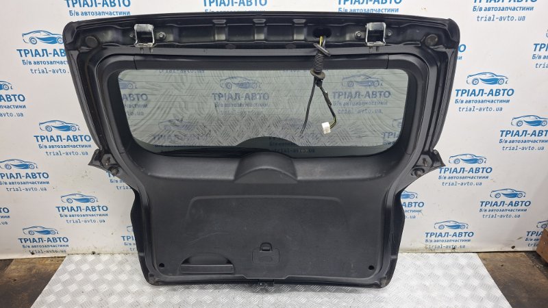 Крышка багажника Korando 2010-2019 C200 2.0 diesel D20DTF Крышка багажника Korando 2010-2019 C200 2.0 diesel D20DTF