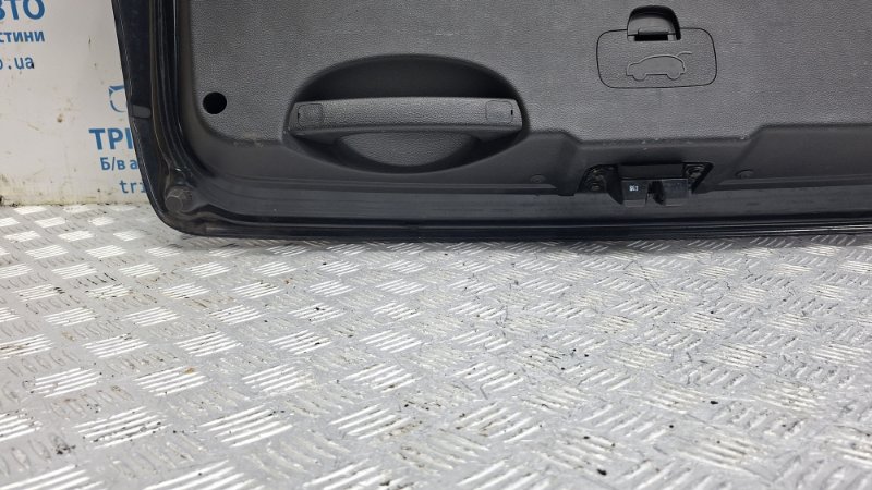 Крышка багажника Korando 2010-2019 C200 2.0 diesel D20DTF Крышка багажника Korando 2010-2019 C200 2.0 diesel D20DTF