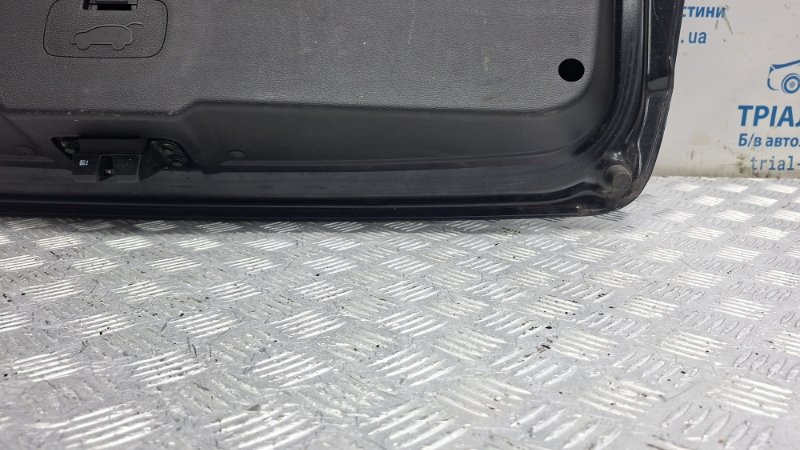Крышка багажника Korando 2010-2019 C200 2.0 diesel D20DTF Крышка багажника Korando 2010-2019 C200 2.0 diesel D20DTF