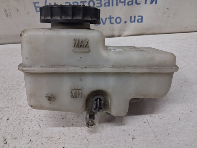 Бачок главного тормозного цилиндра Nissan Pathfinder R51 2.5 Diesel YD25DDTI