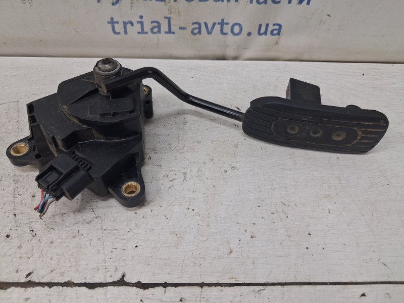 Педаль газа Nissan Tiida 2004-2014 C11 1.6 Бензин HR16 18002AX700 Б/У