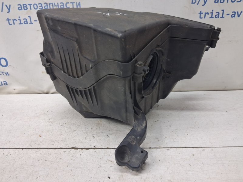 Запчасть корпус воздушного фильтра Ford Kuga 2011-2019 CBS 2.0 diesel 1848221 Б/У Корпус воздушного фильтра Ford Kuga 2011-2019 CBS 2.0 diesel 1848221 Б/У