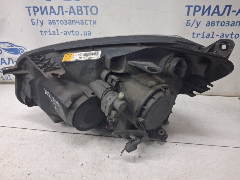 Фара правая Ксенон Qashqai 2006-2013 J10 1.6 diesel R9M Фара правая Ксенон Qashqai 2006-2013 J10 1.6 diesel R9M