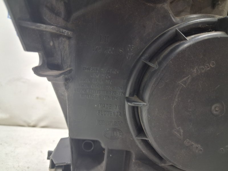 Фара левая Ксенон Qashqai 2006-2013 J10 1.6 diesel R9M Фара левая Ксенон Qashqai 2006-2013 J10 1.6 diesel R9M