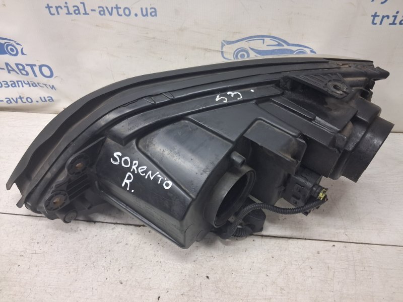 Фара правая Sorento 2002-2011 BL 2.5 diesel D4CB Фара правая Sorento 2002-2011 BL 2.5 diesel D4CB