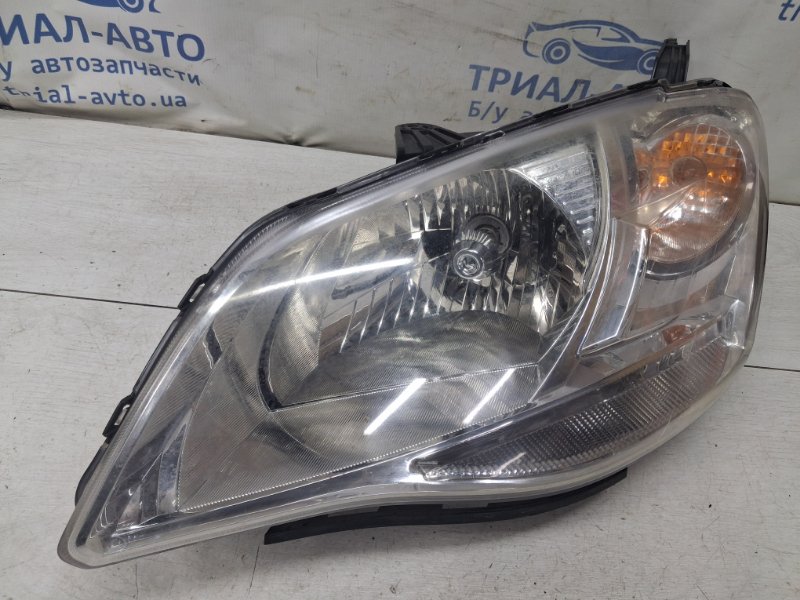 Фара левая галоген Korando 2010-2019 C200 2.0 diesel D20DTF Фара левая галоген Korando 2010-2019 C200 2.0 diesel D20DTF