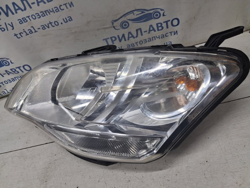Фара левая галоген SsangYong Korando C200 2.0 diesel D20DTF Фара левая галоген SsangYong Korando C200 2.0 diesel D20DTF