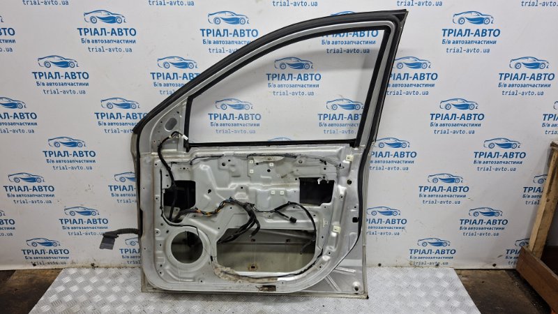 Дверь передняя правая Sorento 2002-2011 BL 2.5 diesel D4CB