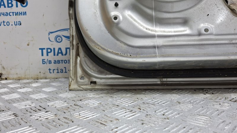 Дверь передняя правая Sorento 2002-2011 BL 2.5 diesel D4CB