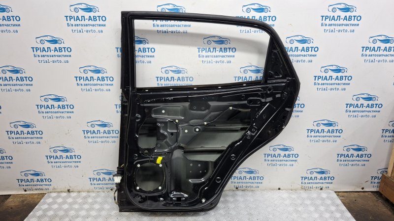 Дверь задняя правая Korando 2010-2019 C200 2.0 diesel D20DTF Дверь задняя правая Korando 2010-2019 C200 2.0 diesel D20DTF
