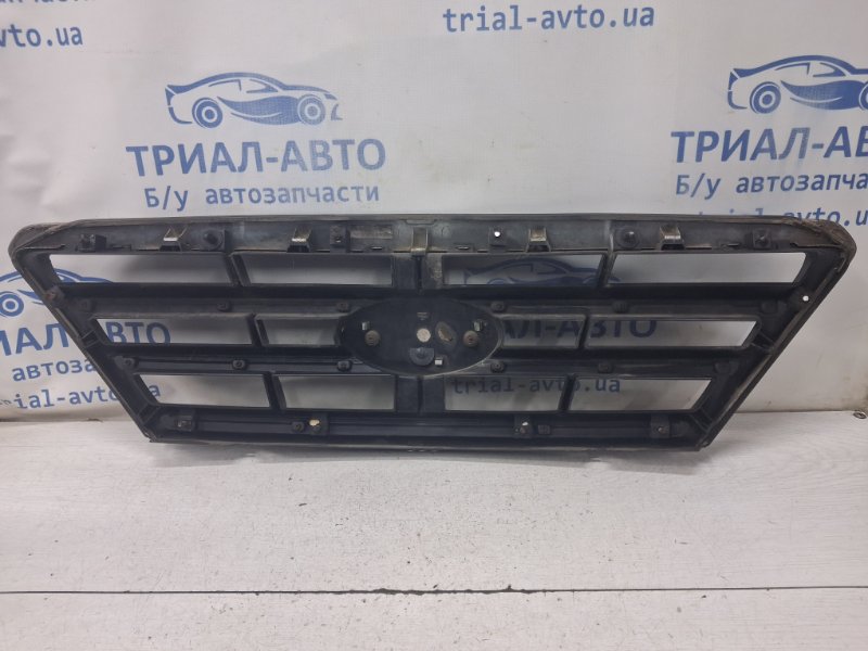 Решетка радиатора Sorento 2002-2011 BL 2.5 diesel D4CB Решетка радиатора Sorento 2002-2011 BL 2.5 diesel D4CB