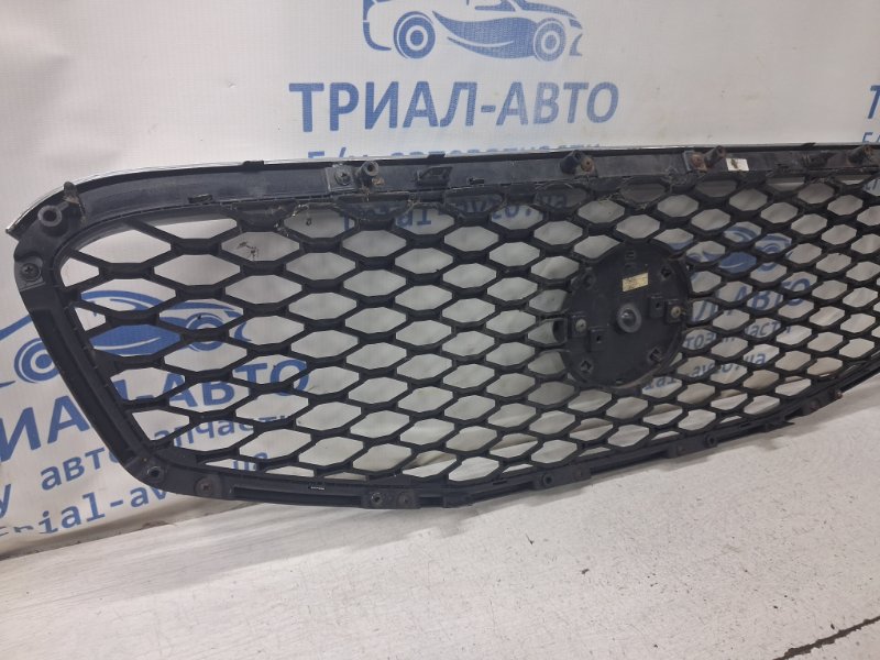 Решетка радиатора Korando 2010-2019 C200 2.0 diesel D20DTF Решетка радиатора Korando 2010-2019 C200 2.0 diesel D20DTF