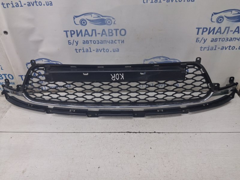 Решетка бампера центральная SsangYong Korando 2010-2019 C200 2.0 diesel D20DTF 7878134300 Б/У