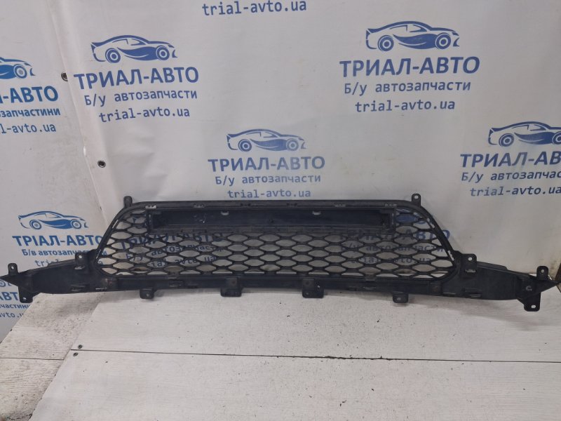 Решетка бампера центральная Korando 2010-2019 C200 2.0 diesel D20DTF
