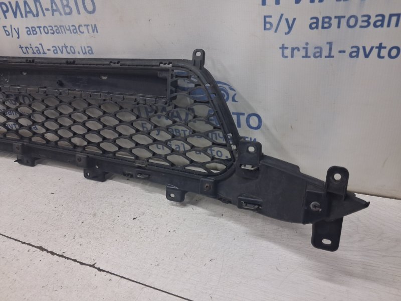 Решетка бампера центральная Korando 2010-2019 C200 2.0 diesel D20DTF