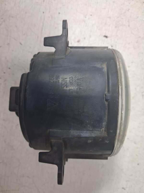 Фара противотуманная правая Nissan Navara D40 2.5 Diesel YD25DDTI Фара противотуманная правая Nissan Navara D40 2.5 Diesel YD25DDTI
