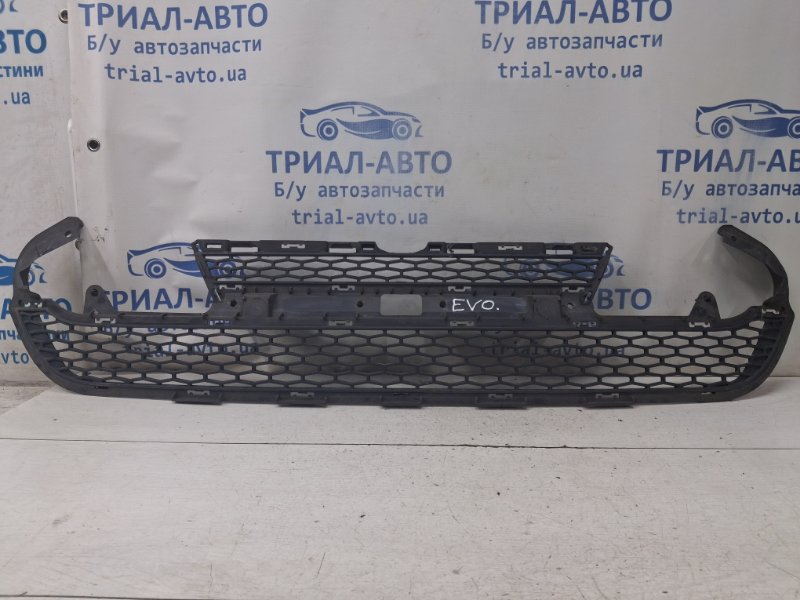 Решетка бампера центральная Land Rover Range Rover Evoque 2011-2018 L538 2.2 Diesel GJ32-17K945-A Б/У