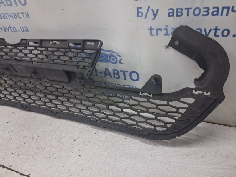Решетка бампера центральная Range Rover Evoque 2011-2018 L538 2.2 Diesel