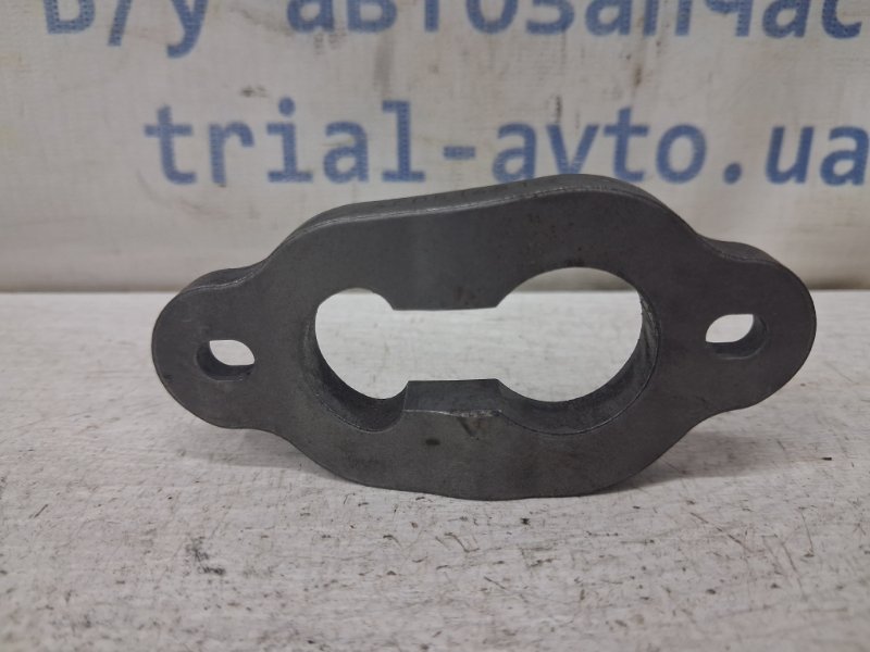 Кронштейн форсунки Mazda CX 5 KE 2.2 diesel Кронштейн форсунки Mazda CX 5 KE 2.2 diesel