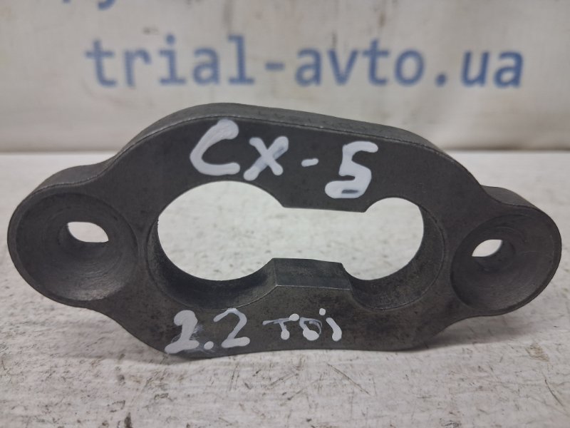 Запчасть кронштейн форсунки Mazda CX 5 2011-2017 KE 2.2 diesel SH0113H75A Б/У Кронштейн форсунки Mazda CX 5 2011-2017 KE 2.2 diesel SH0113H75A Б/У