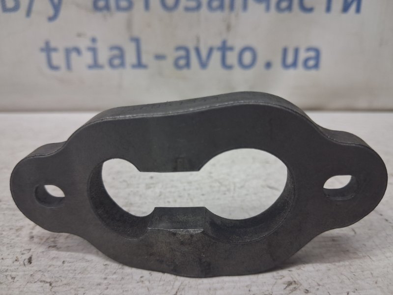 Кронштейн форсунки Mazda CX 5 KE 2.2 diesel Кронштейн форсунки Mazda CX 5 KE 2.2 diesel