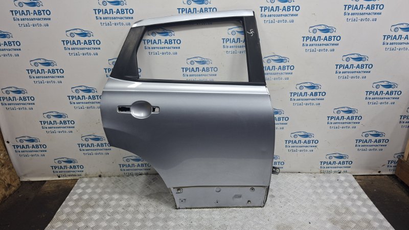 Запчасть дверь задняя правая Nissan Qashqai 2006-2013 J10 1.6 diesel R9M H2100JD0MC Б/У Дверь задняя правая Nissan Qashqai 2006-2013 J10 1.6 diesel R9M H2100JD0MC Б/У