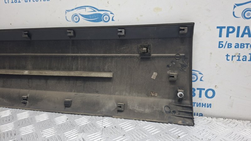 Накладка двери передняя правая Sorento 2002-2011 BL 2.5 diesel D4CB Накладка двери передняя правая Sorento 2002-2011 BL 2.5 diesel D4CB