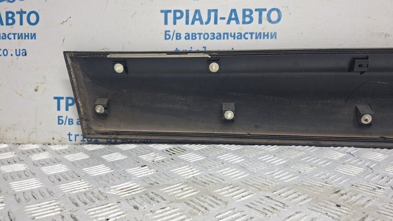 Накладка двери передняя правая Qashqai 2006-2013 J10 1.6 diesel R9M Накладка двери передняя правая Qashqai 2006-2013 J10 1.6 diesel R9M