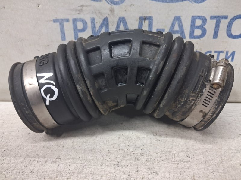 Патрубок воздушного фильтра Nissan Qashqai 2006-2013 J10 1.6 diesel R9M 16576BB50A Б/У
