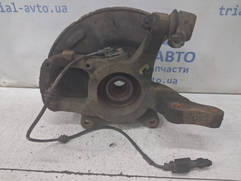 Кулак поворотный левый со ступицей Korando 2010-2019 C200 2.0 diesel D20DTF Кулак поворотный левый со ступицей Korando 2010-2019 C200 2.0 diesel D20DTF