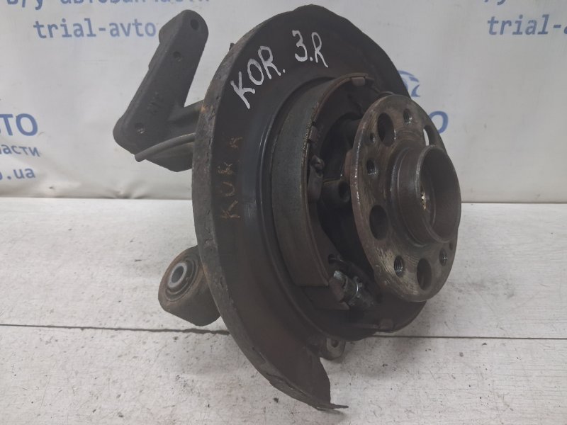Цапфа задняя правая со ступицей Korando 2010-2019 C200 2.0 diesel D20DTF