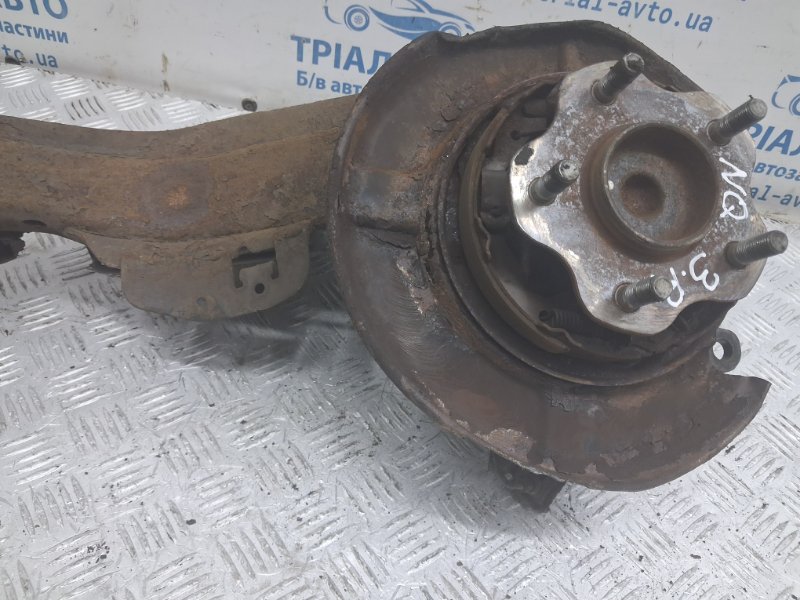 Рычаг задней подвески продольный правый Qashqai 2006-2013 J10 1.6 diesel R9M Рычаг задней подвески продольный правый Qashqai 2006-2013 J10 1.6 diesel R9M