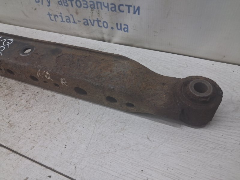Рычаг задний поперечный нижний правый Qashqai 2006-2013 J10 1.6 diesel R9M Рычаг задний поперечный нижний правый Qashqai 2006-2013 J10 1.6 diesel R9M