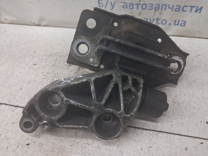 Подушка ДВС правая Qashqai 2006-2013 J10 1.6 diesel R9M Подушка ДВС правая Qashqai 2006-2013 J10 1.6 diesel R9M