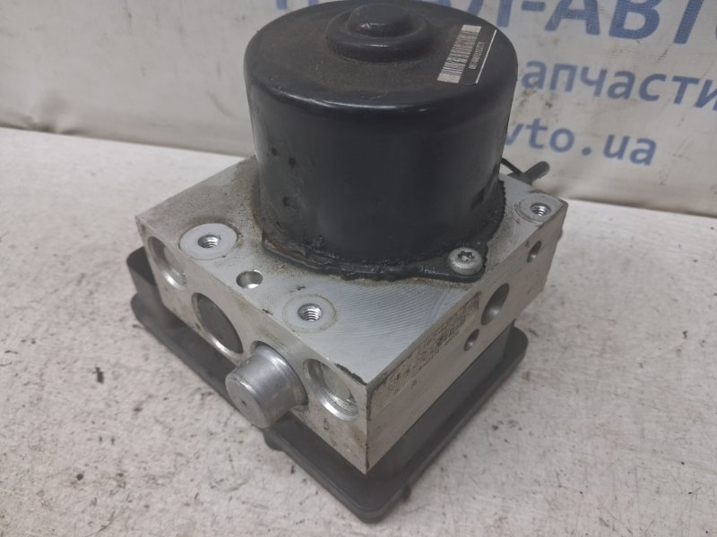 Блок abs Navara 2004-2015 D40 2.5 Diesel YD25DDTI Блок abs Navara 2004-2015 D40 2.5 Diesel YD25DDTI