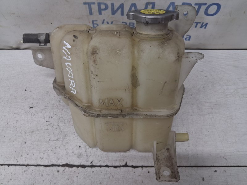 Запчасть бачок радиатора (расширительный) Nissan Navara 2004-2015 D40 2.5 Diesel YD25DDTI 21710EB31A Б/У Бачок радиатора (расширительный) Nissan Navara 2004-2015 D40 2.5 Diesel YD25DDTI 21710EB31A Б/У