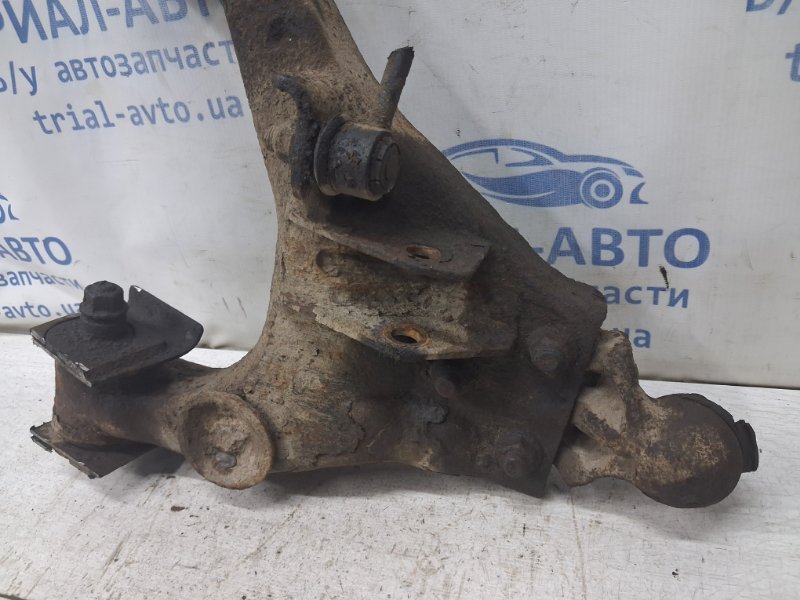 Рычаг передний нижний правый Sorento 2002-2011 BL 2.5 diesel D4CB Рычаг передний нижний правый Sorento 2002-2011 BL 2.5 diesel D4CB