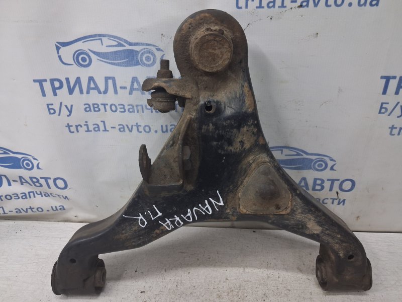 Рычаг передний нижний правый Nissan Navara 2004-2015 D40 2.5 Diesel YD25DDTI 54500EB300 Б/У