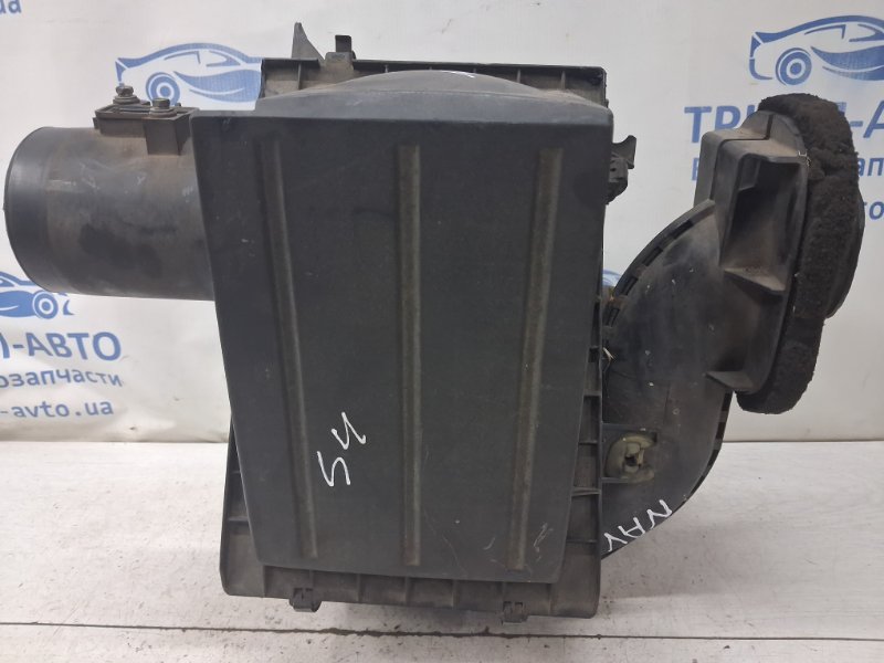 Запчасть корпус воздушного фильтра Nissan Navara 2004-2015 D40 2.5 Diesel YD25DDTI 16500EC00D Б/У Корпус воздушного фильтра Nissan Navara 2004-2015 D40 2.5 Diesel YD25DDTI 16500EC00D Б/У
