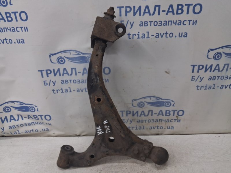 Рычаг правый Korando 2010-2019 C200 2.0 diesel D20DTF Рычаг правый Korando 2010-2019 C200 2.0 diesel D20DTF